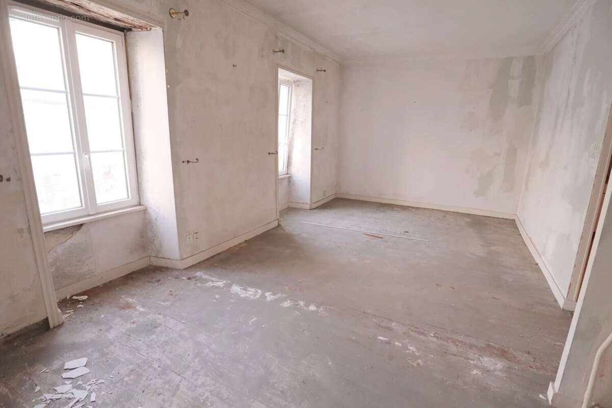 Appartement à CARHAIX-PLOUGUER