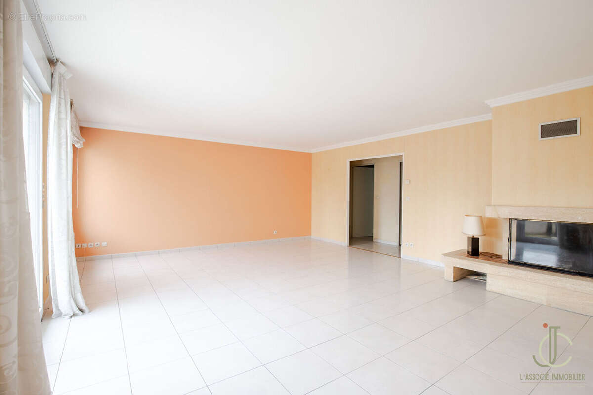 NANCY Thermal Cité Judiciaire - appartement 121m2 avec balcon et Parking ! - photo 4