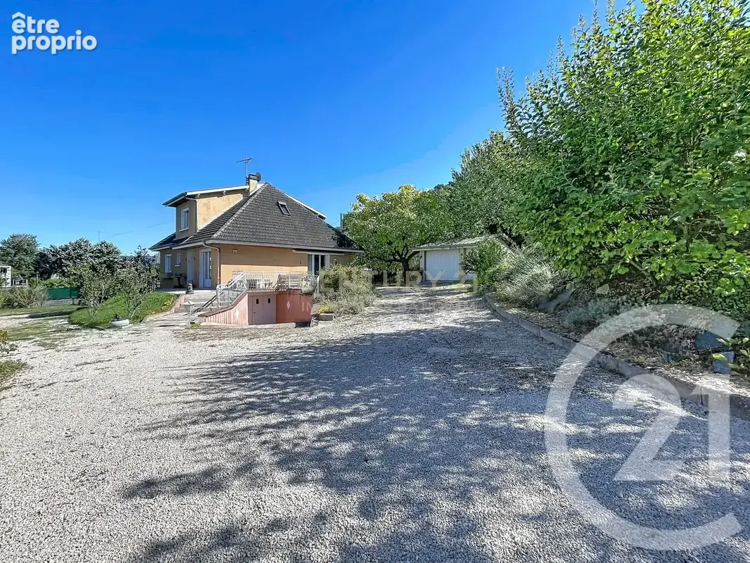 Maison 6 pièces 161 m² à vendre à Bourgoin-Jallieu (38300) - photo 10