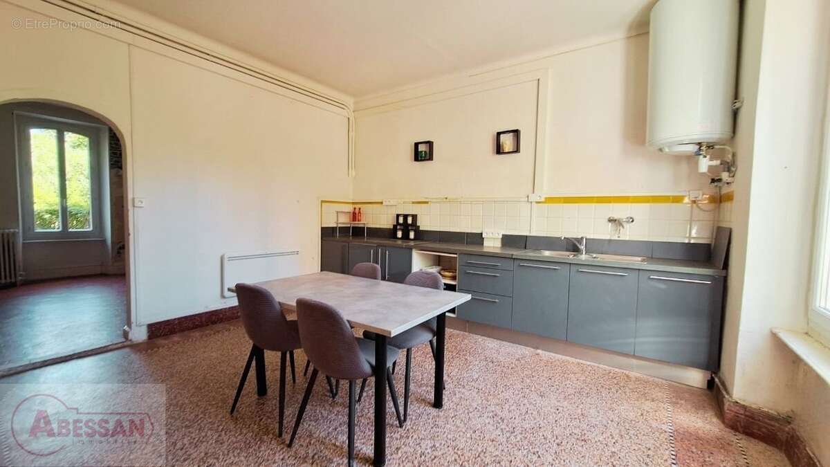 Maison 225 m² à Lezan  - photo 10