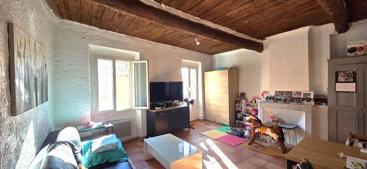 Appartement à CUGES-LES-PINS