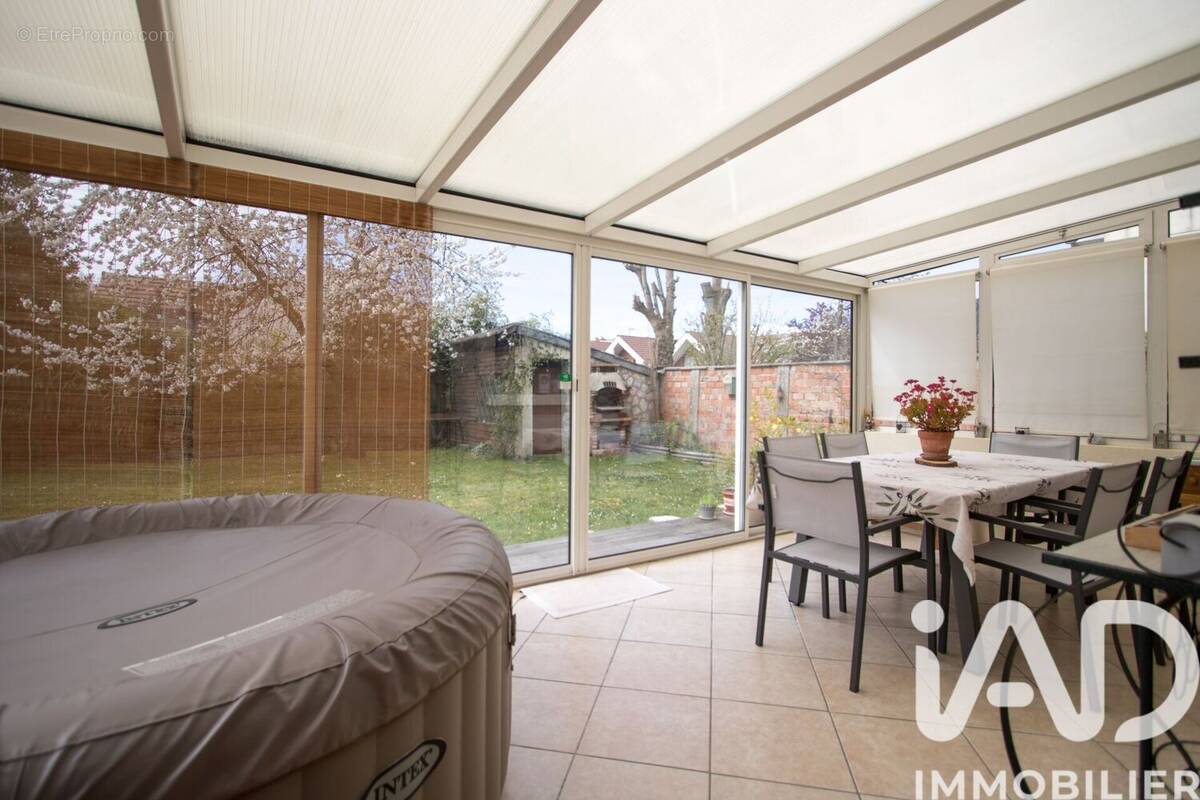 Photo 1 - Maison à BOIS-D'ARCY