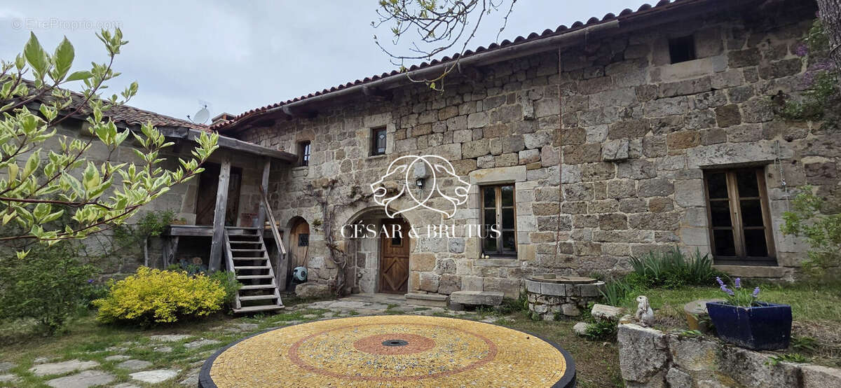 Maison à LAFARRE