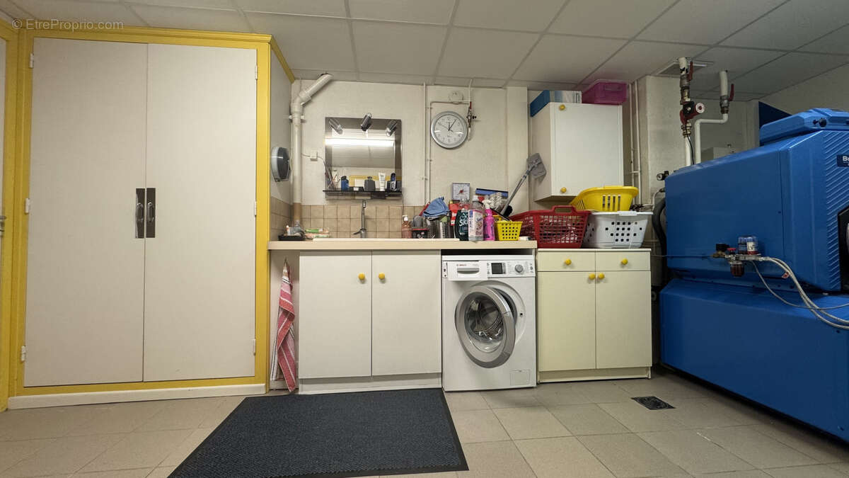 Maison à PUGNY-CHATENOD