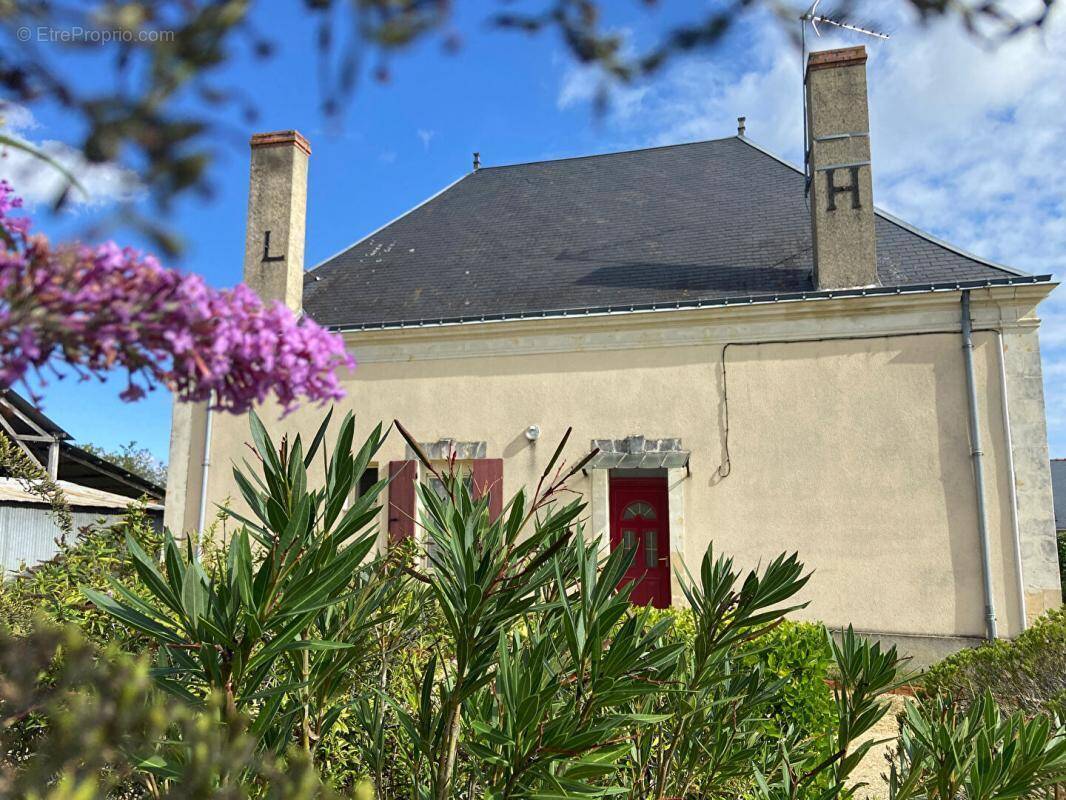 Maison à LA CHAPELLE-D'ALIGNE