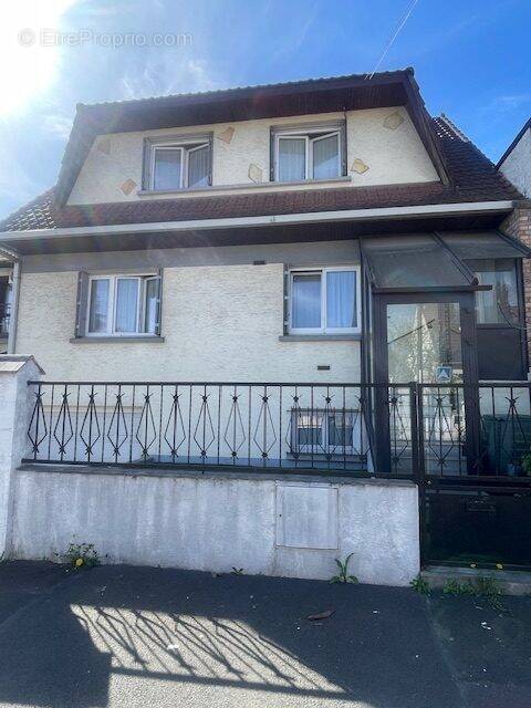 Maison à LE BLANC-MESNIL