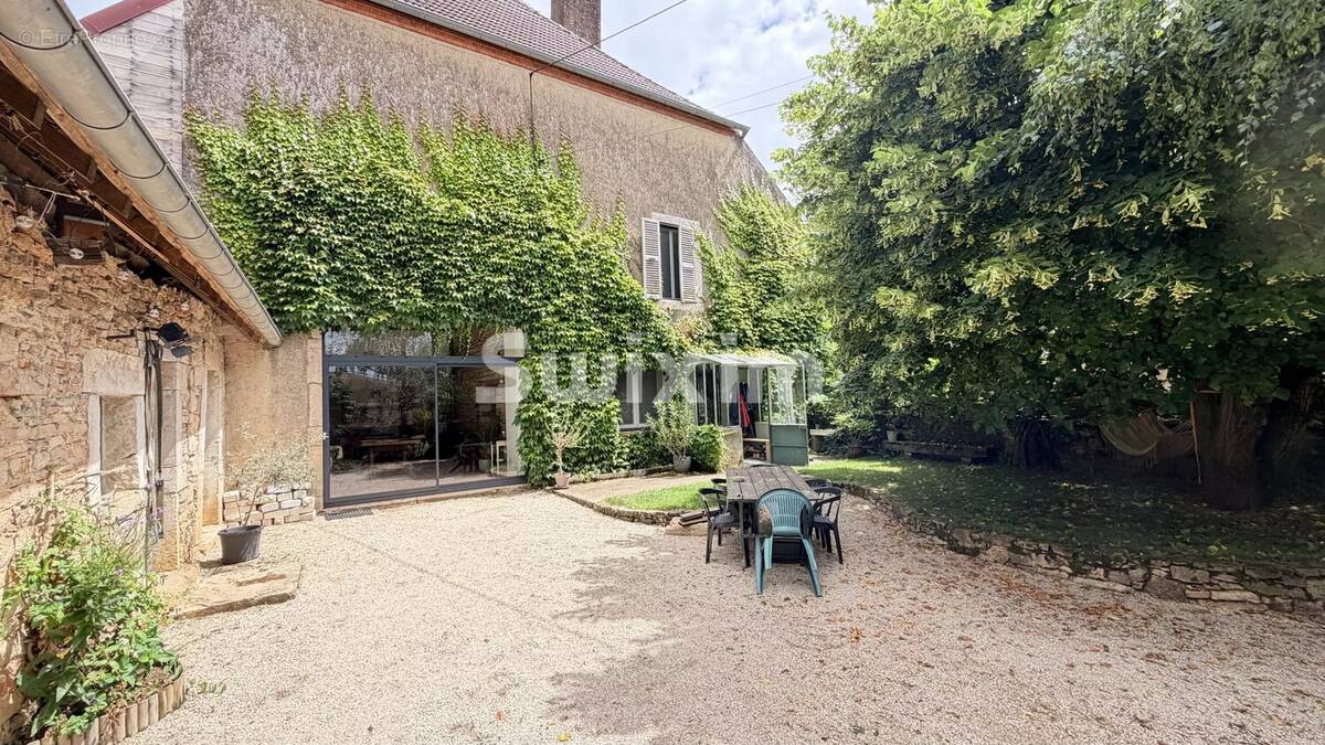 Maison à POINTRE