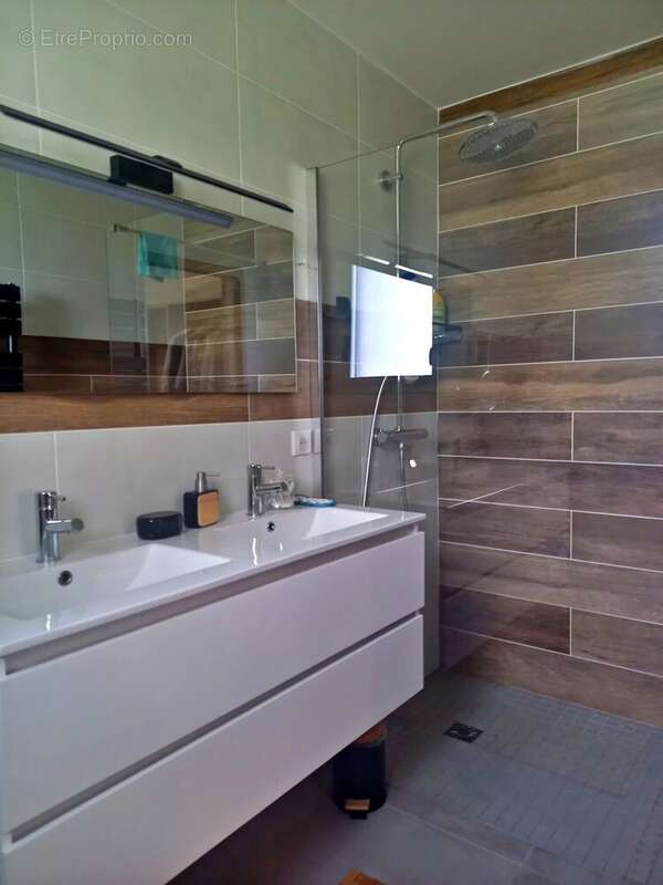 Maison à MONTIGNY-LENCOUP