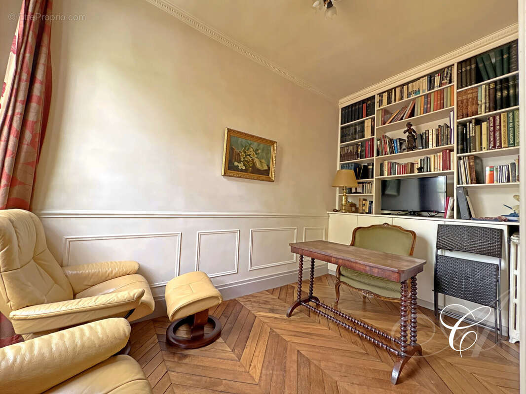 Appartement à VERSAILLES