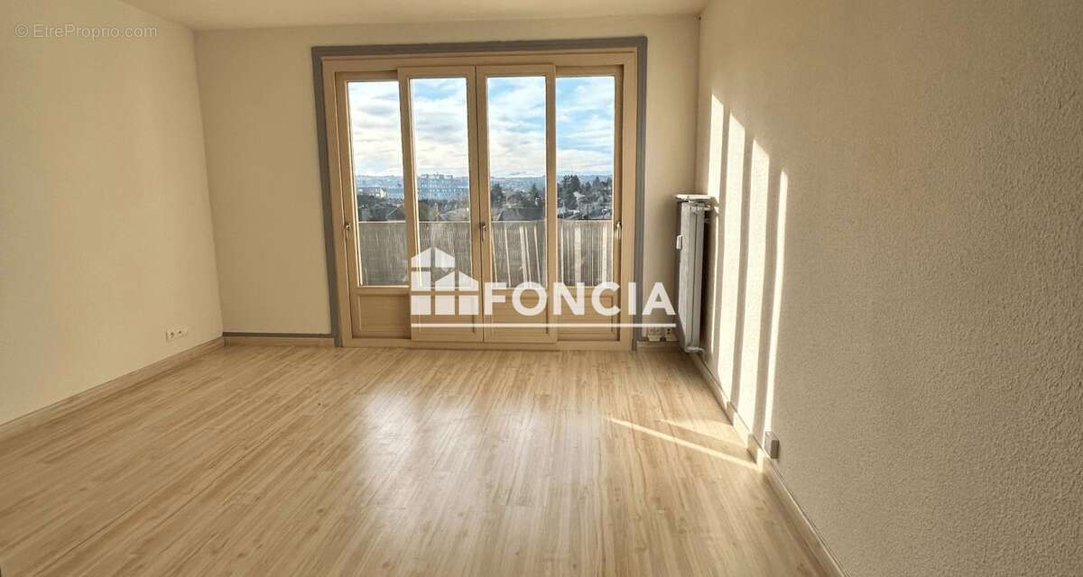 Roanne type 3 avec balcon - photo 3
