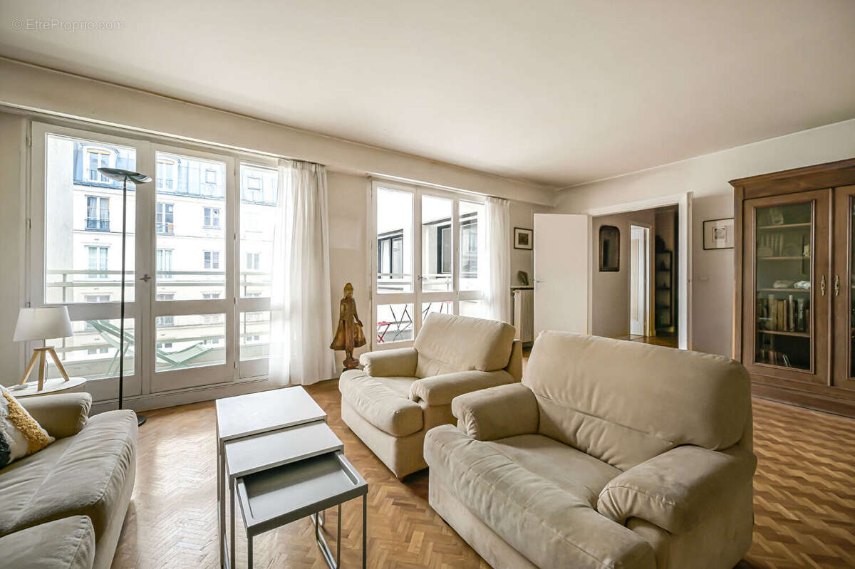 Appartement à PARIS-12E