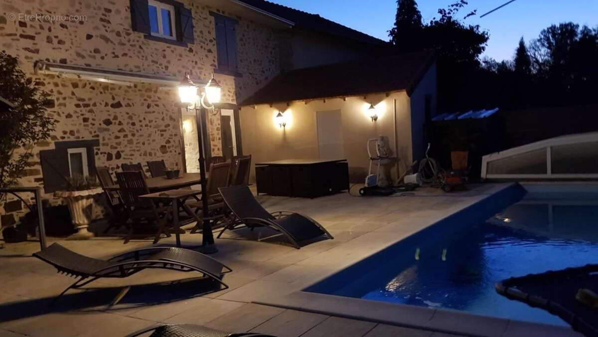 Maison 158 m² à Ambazac  - photo 7