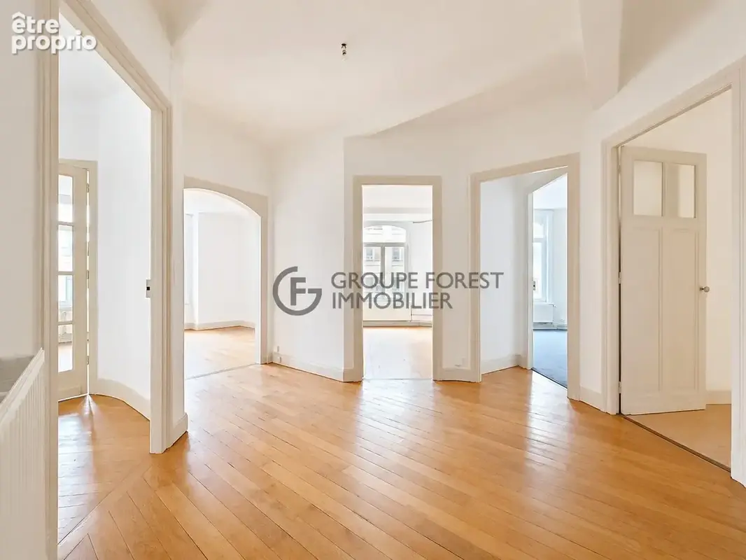 Appartement 4 pièces 85 m² à vendre à La Madeleine (59110) - photo 2