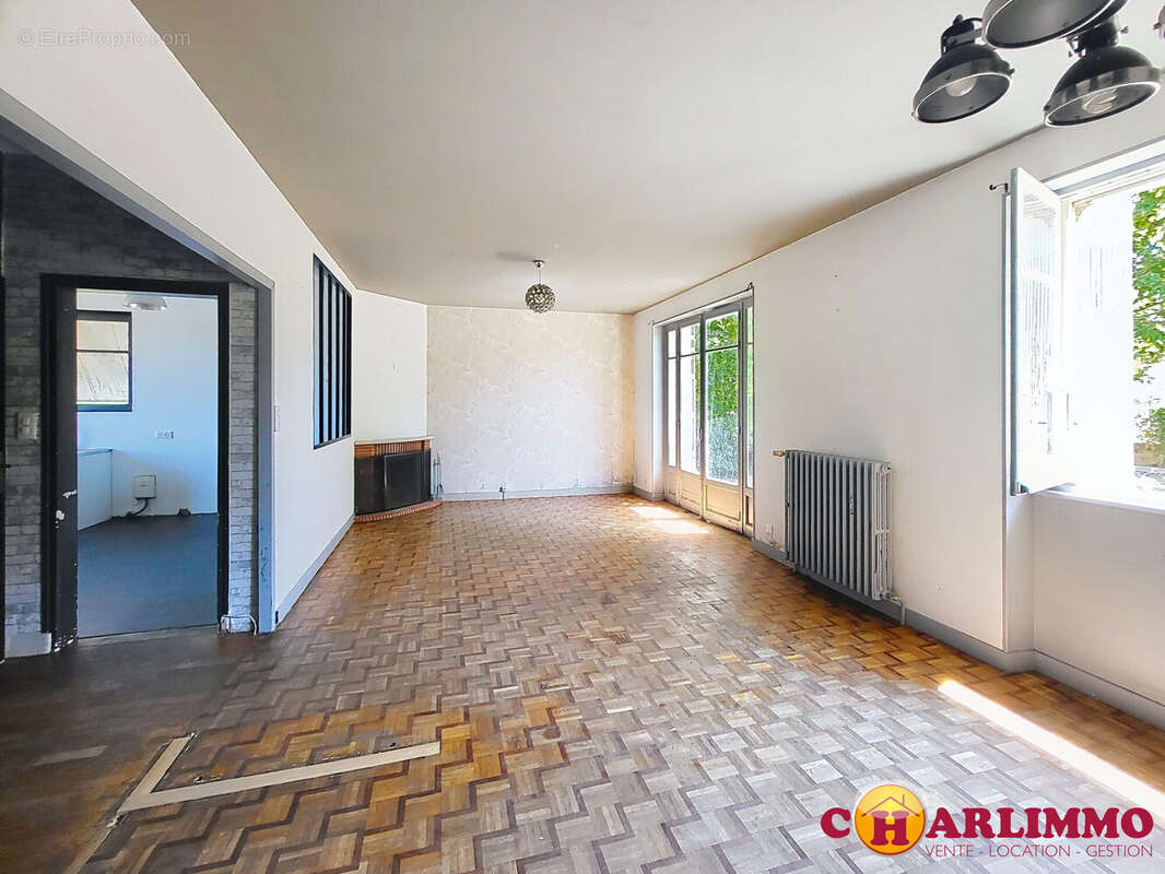 Maison 95 m² à Saint-Junien  - photo 6