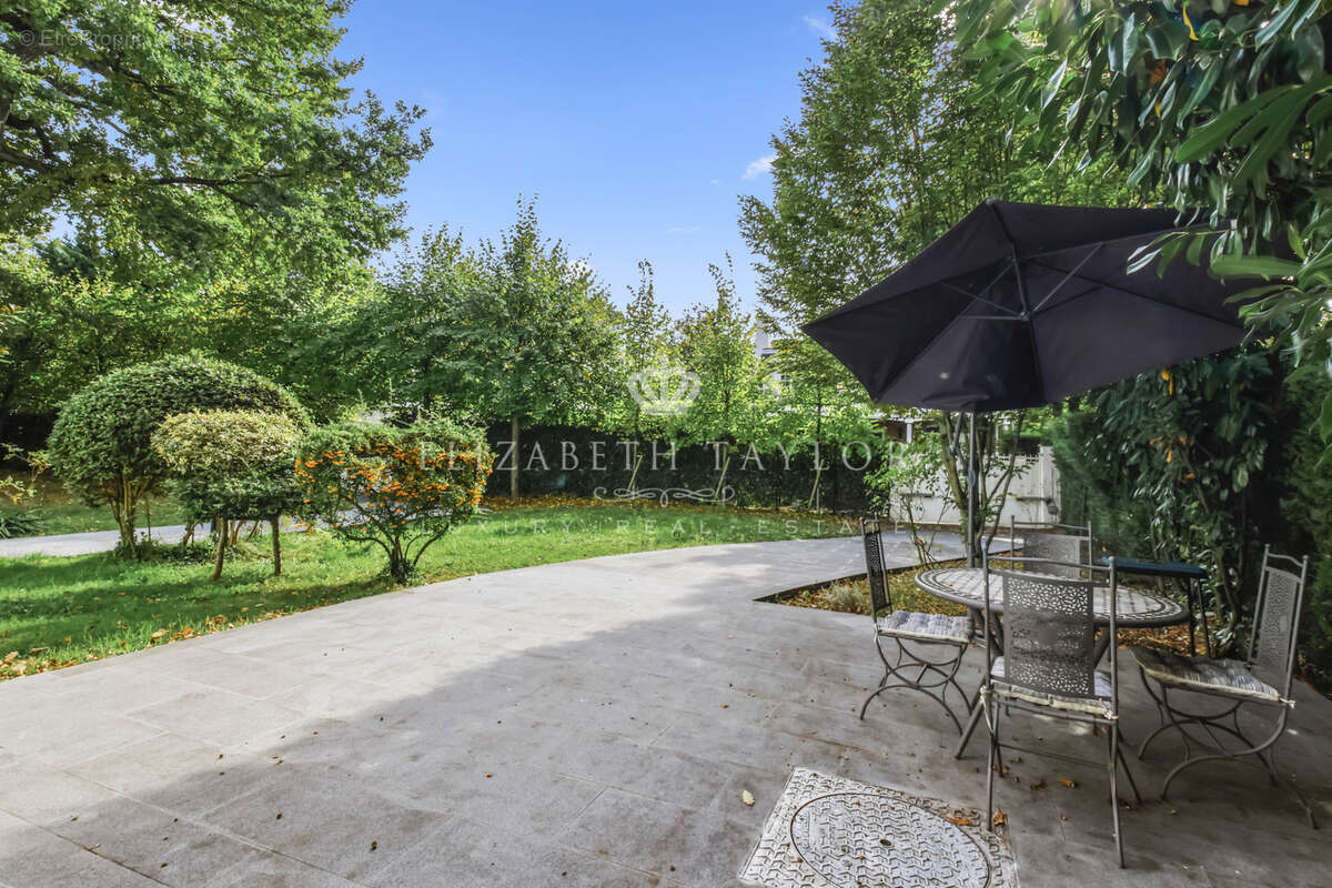 Maison à LE VESINET