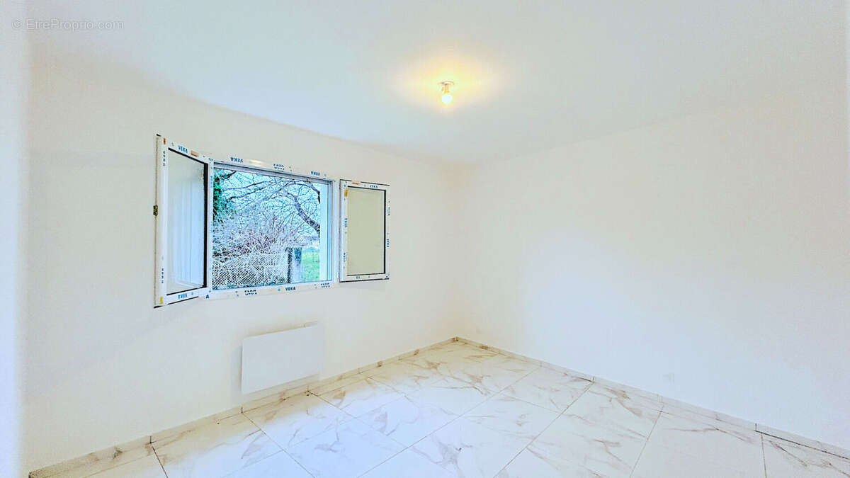 Maison à SAINT-ANDRE-DE-CUBZAC