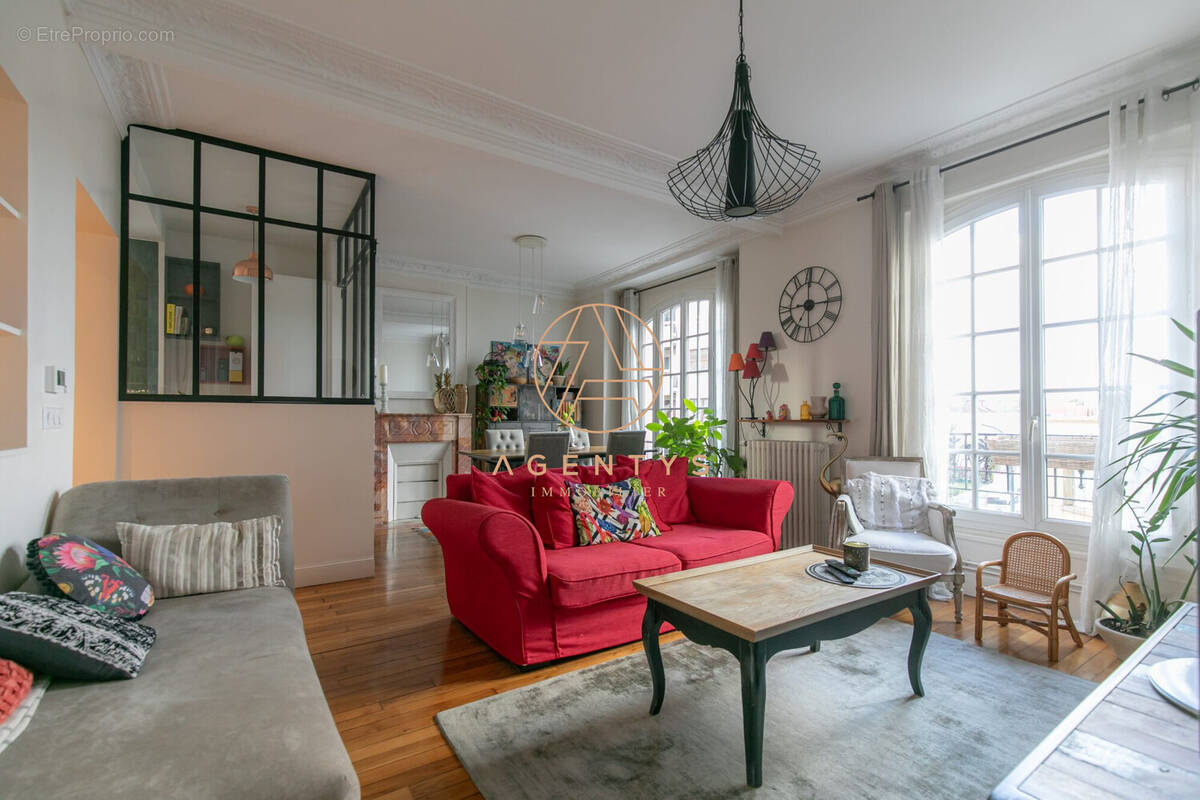 Appartement à SAINT-MAUR-DES-FOSSES