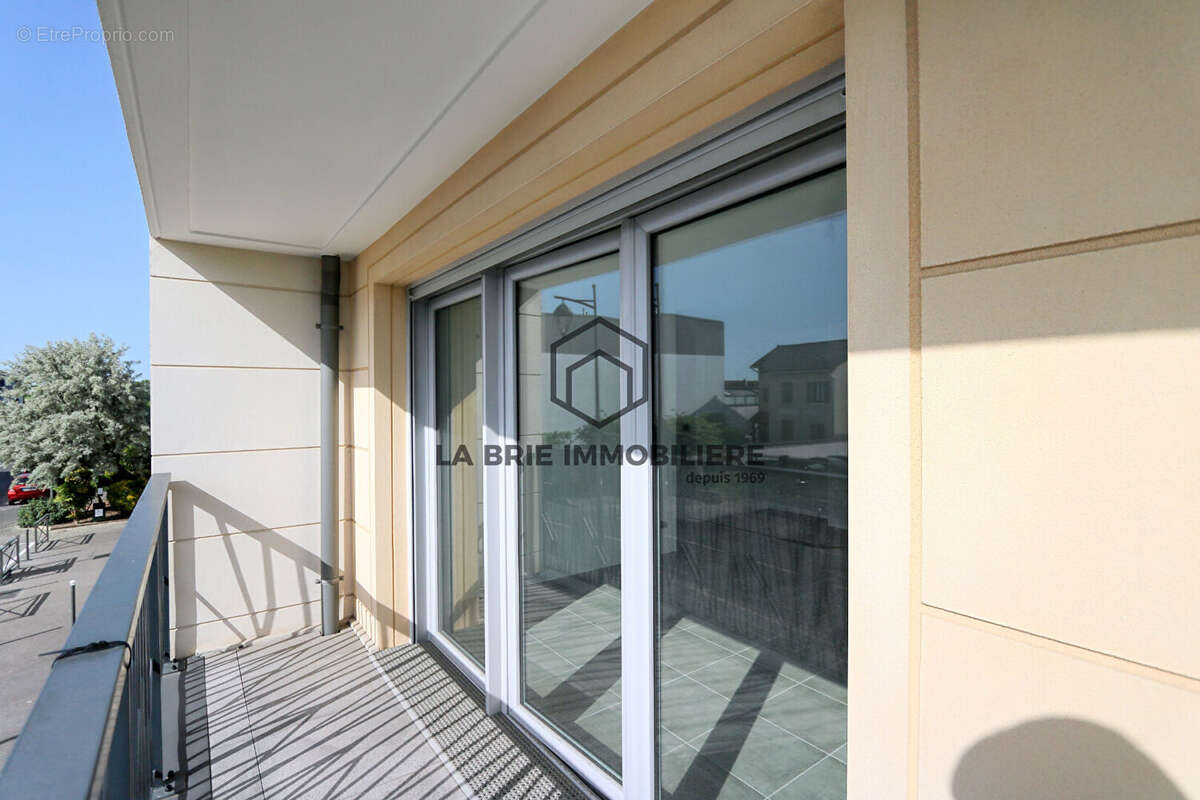 Appartement à CHENNEVIERES-SUR-MARNE