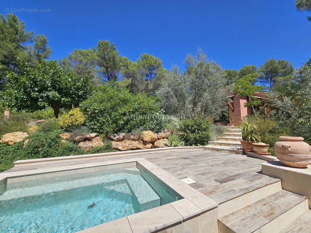 Maison à DRAGUIGNAN