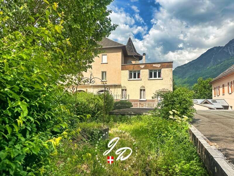 Appartement à SAINT-REMY-DE-MAURIENNE