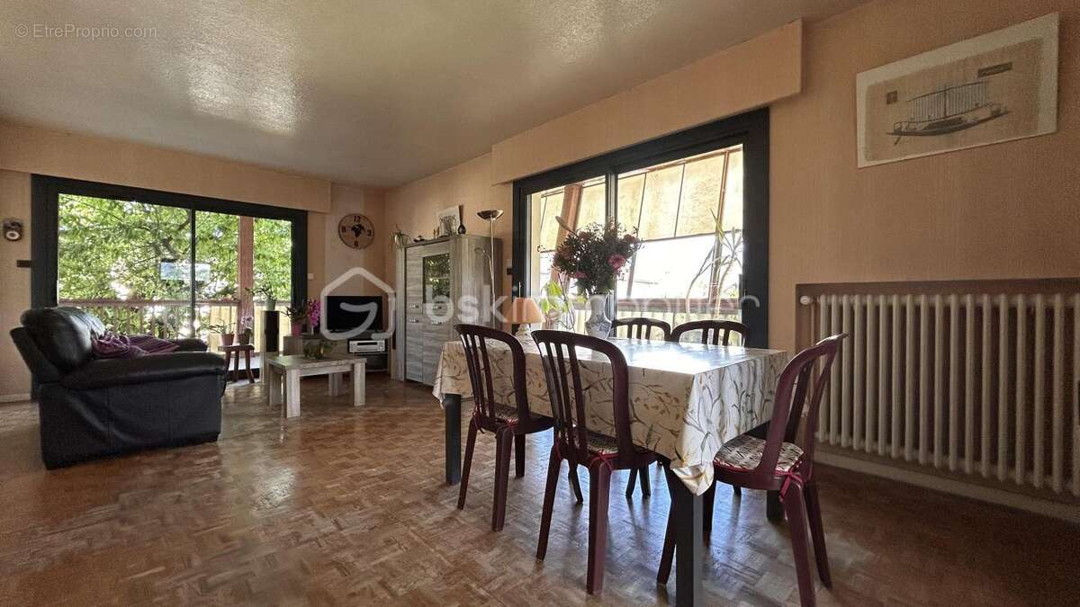 Maison à ECHIROLLES