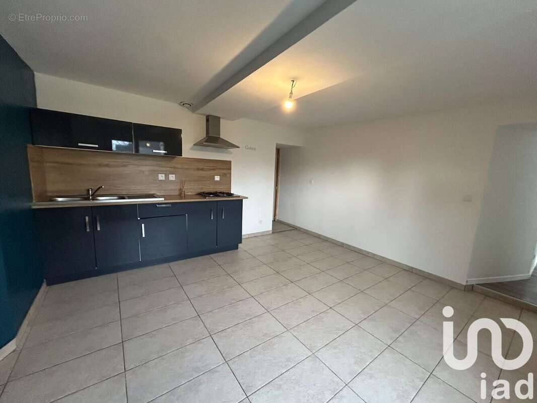 Photo 5 - Maison à LA BREILLE-LES-PINS