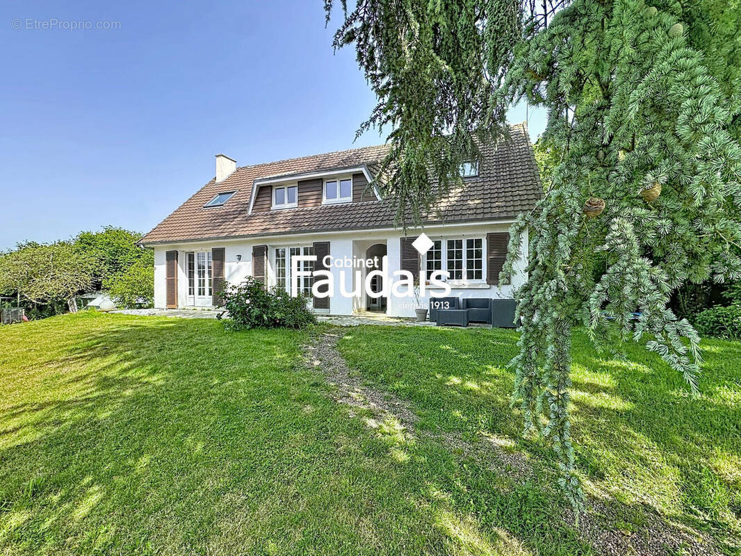 Maison à LA BARRE-DE-SEMILLY