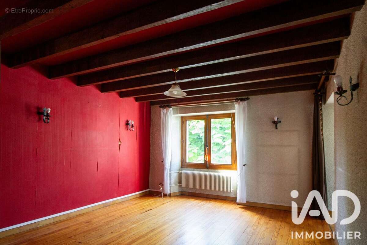 Maison 115 m² à Vertolaye  - photo 8