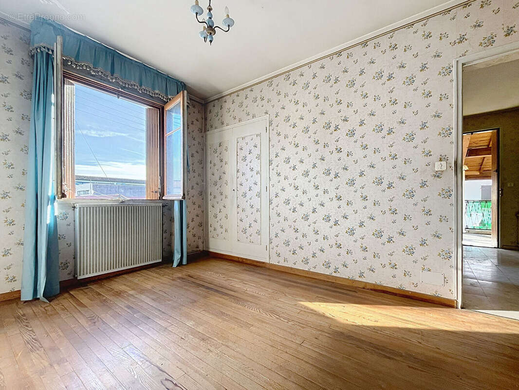 Maison à CASTELGINEST