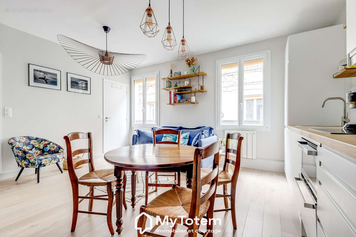 Appartement à PARIS-11E
