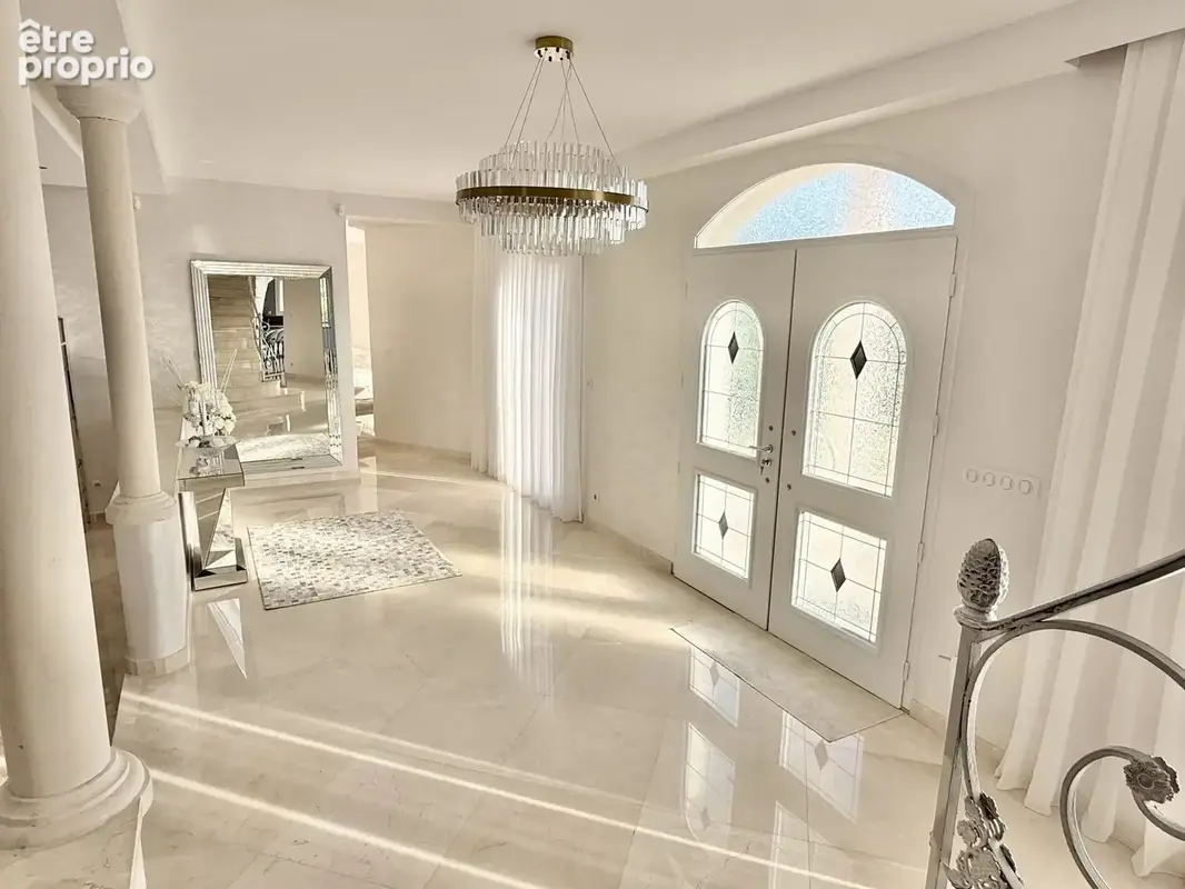 Maison d’exception – Volumes, lumière et art de vivre au calme absolu - photo 6