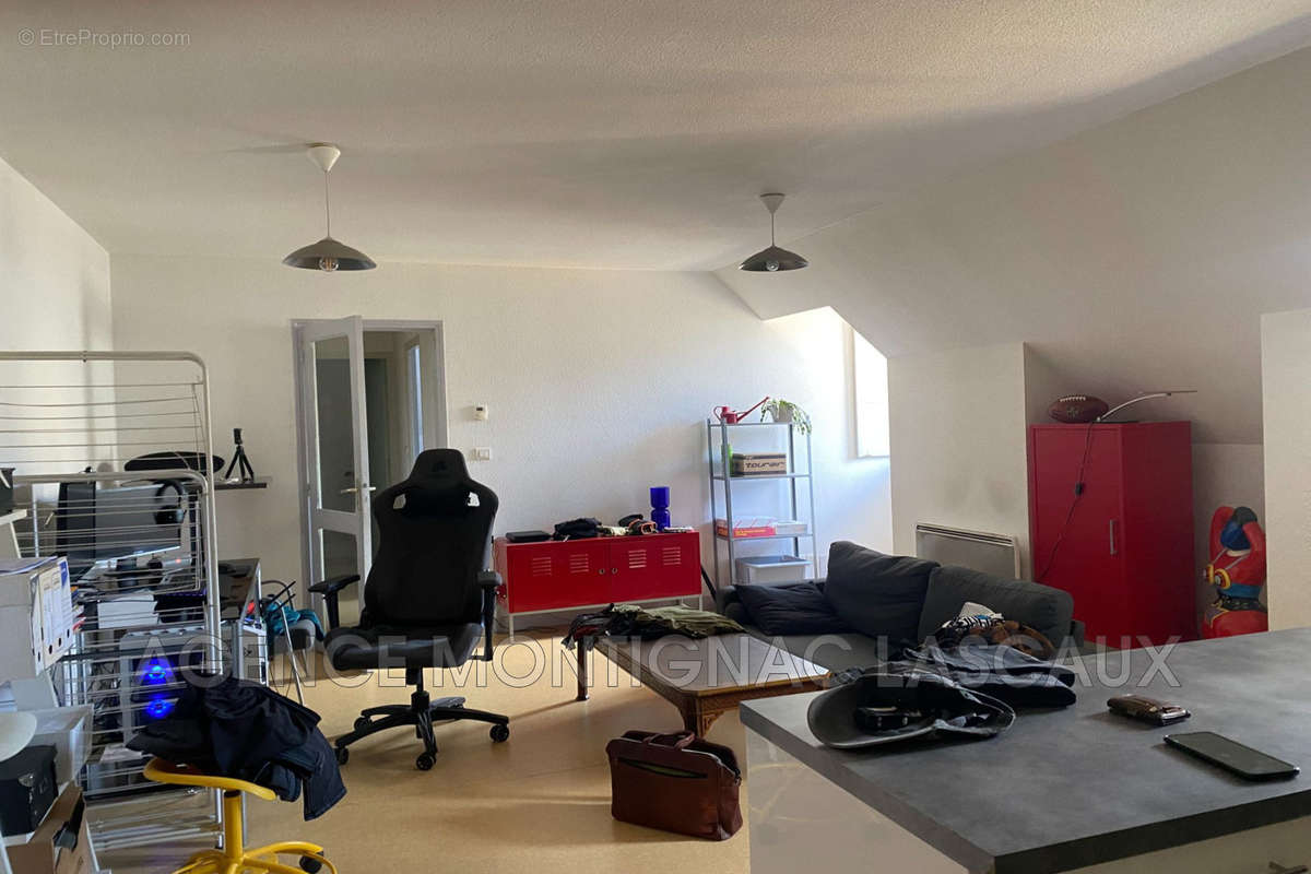 Commerce à MONTIGNAC