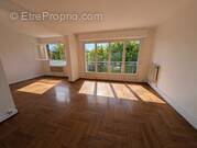 Appartement à VILLEPREUX
