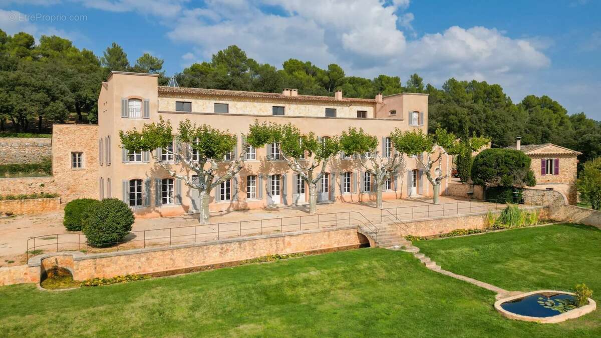 Maison à FOX-AMPHOUX