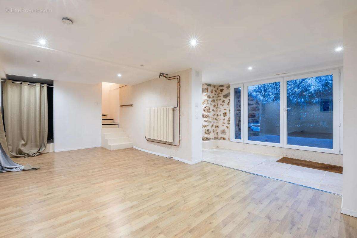 Maison à BURES-SUR-YVETTE