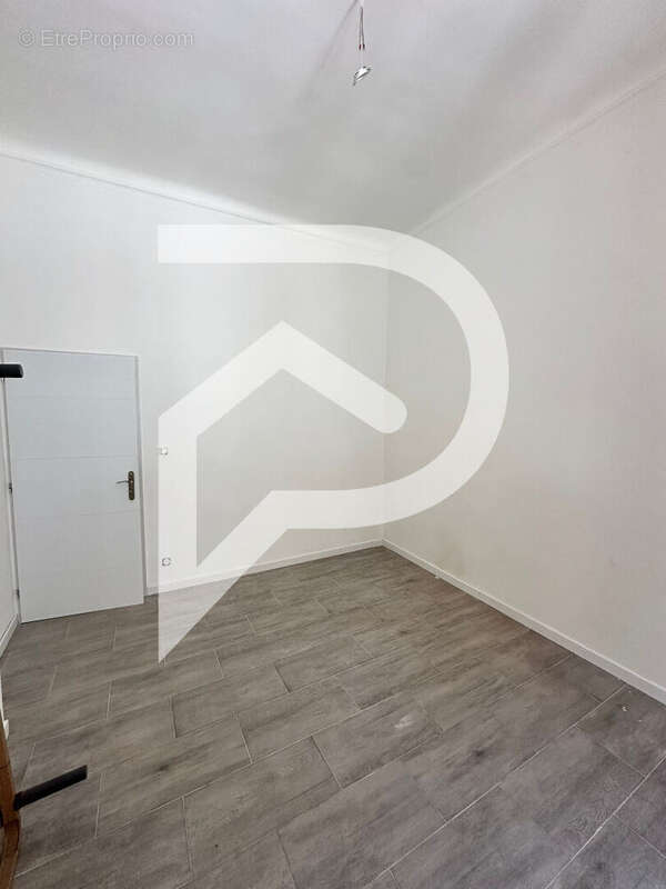 Appartement à MARSEILLE-2E