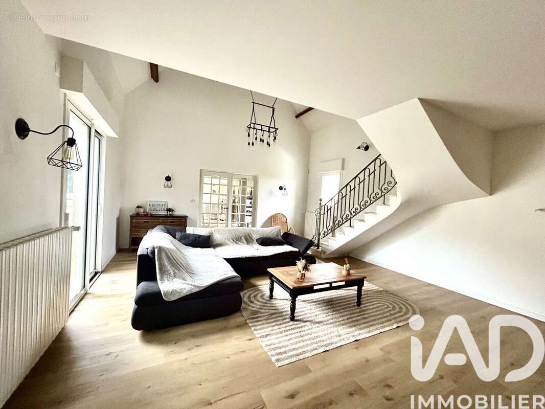 Maison 228 m² à Montjean-Sur-Loire  - photo 6