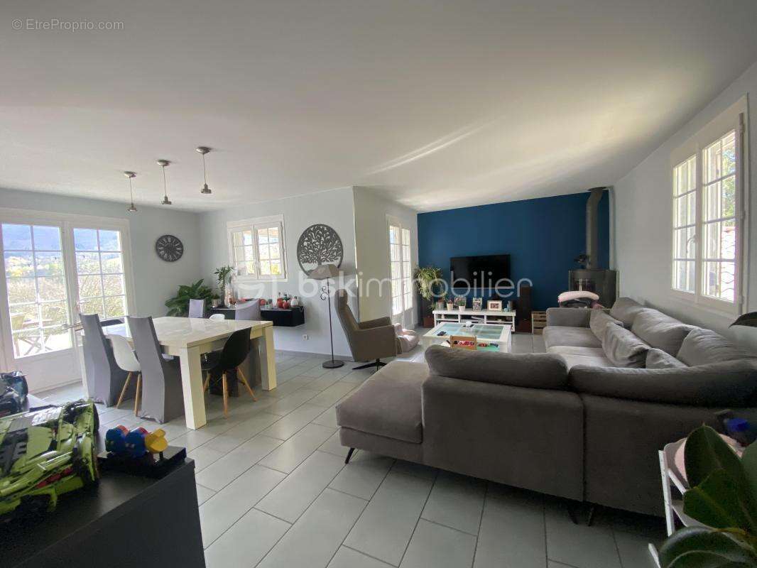 Maison, 5 chambres, grand jardin et atelier - photo 13