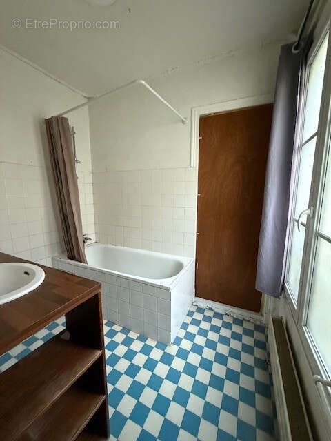 Appartement à PARIS-3E