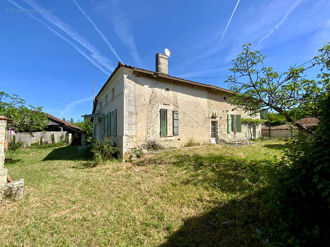 Maison à JONZAC