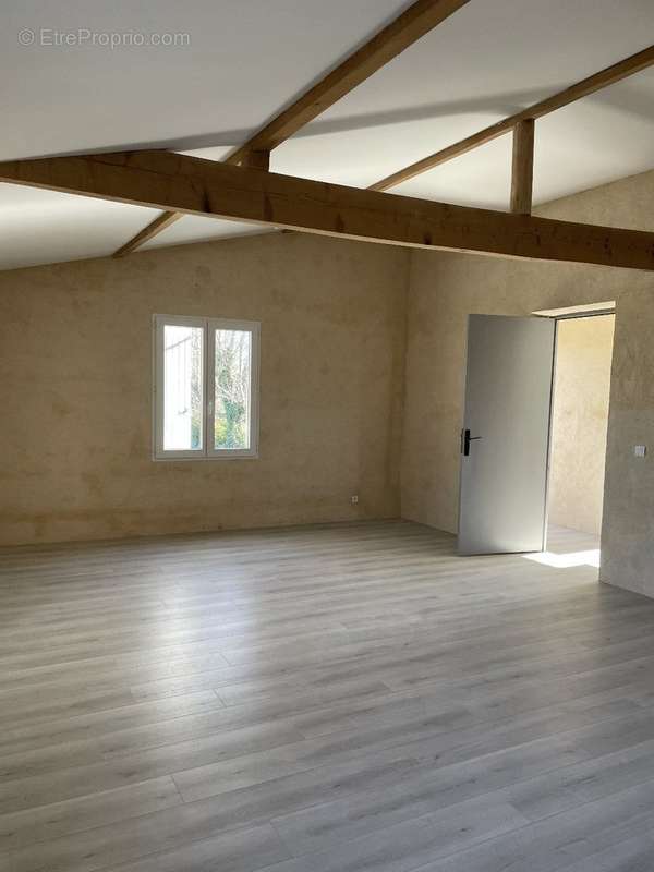 Maison à RIBAUTE-LES-TAVERNES