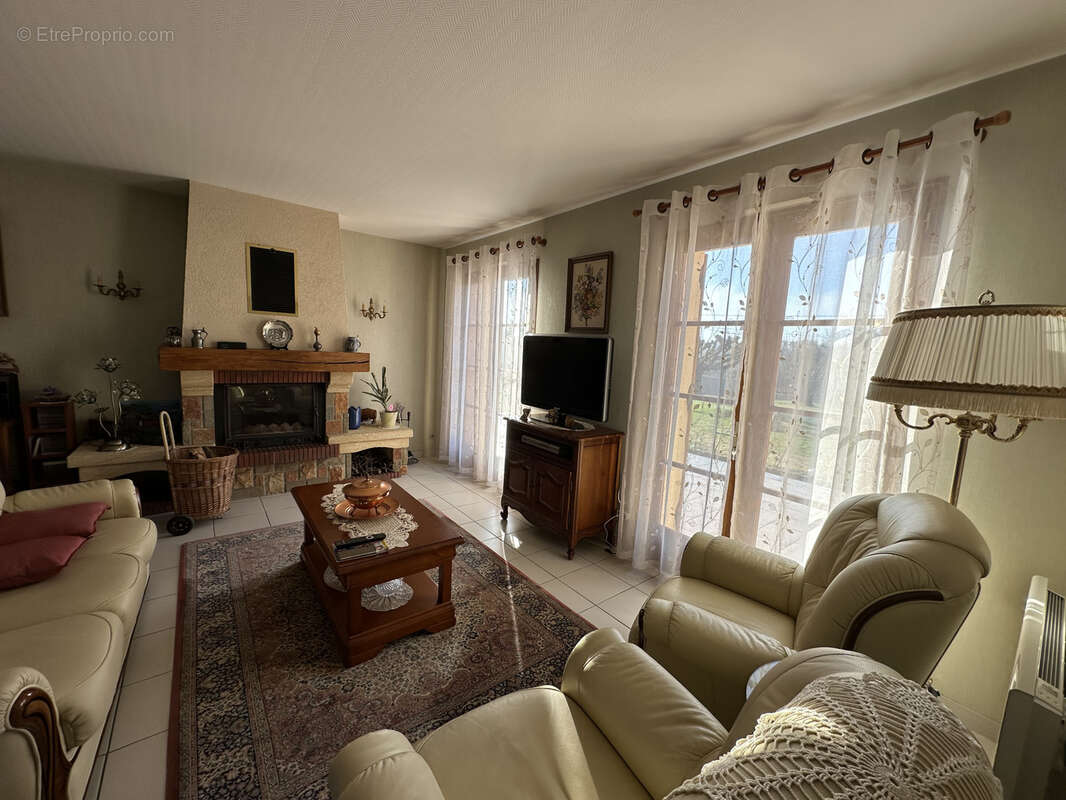 Maison à SAINT-PIERRE-SUR-DROPT