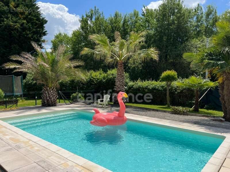 Maison à CHEVANCEAUX