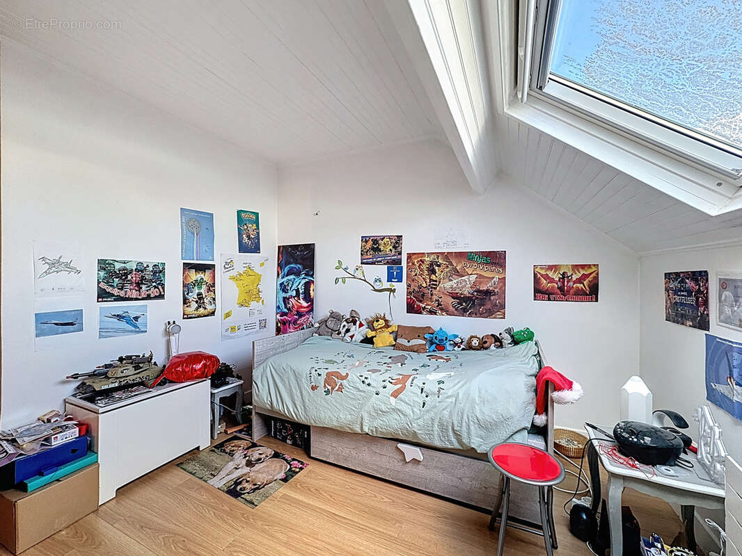 Maison à PARAY-VIEILLE-POSTE