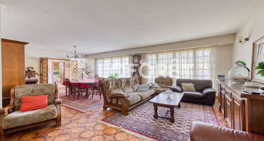 Maison à LA QUEUE-EN-BRIE