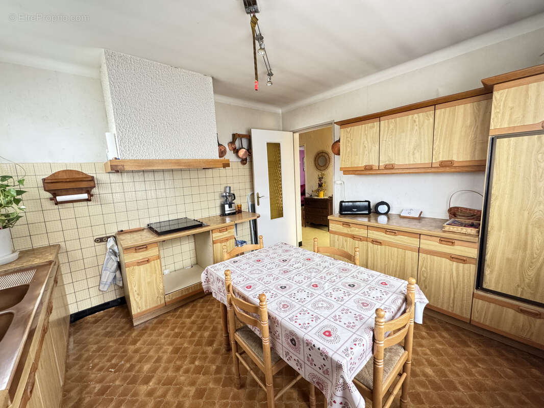 Maison à BOUROGNE