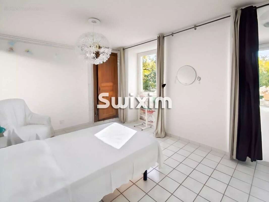 Maison à SAINT-MONTAN