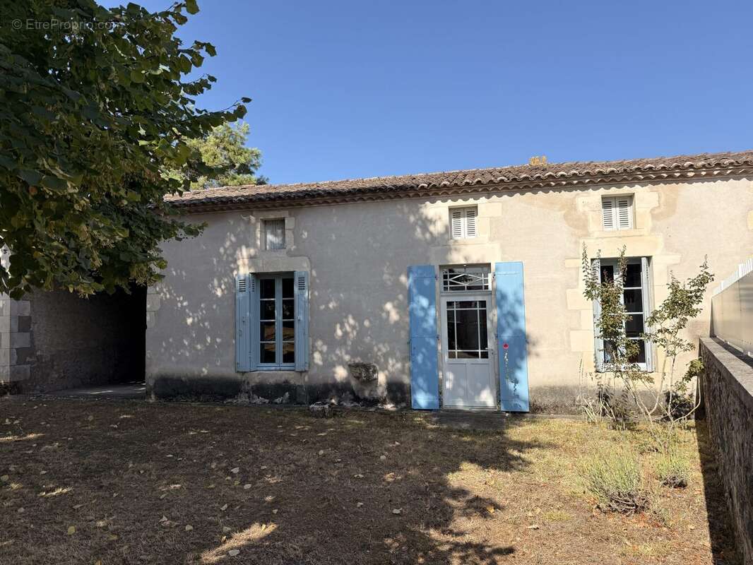 Maison 140 m² à Arces  - photo 2