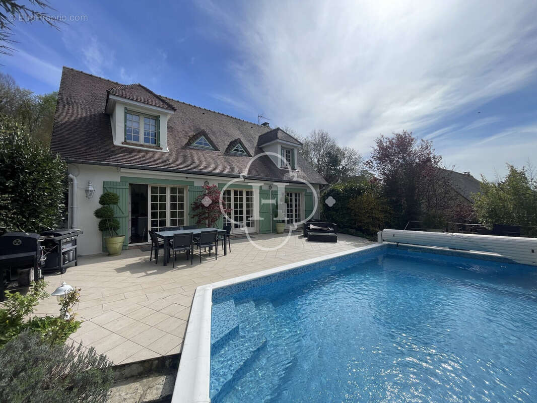 Maison à MAULE