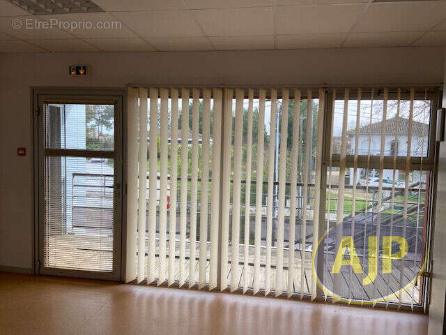 Commerce à LESPARRE-MEDOC